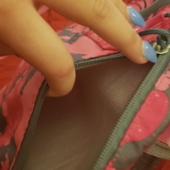 Backpack army pink and grey good as new used once - Picture 5 of 7